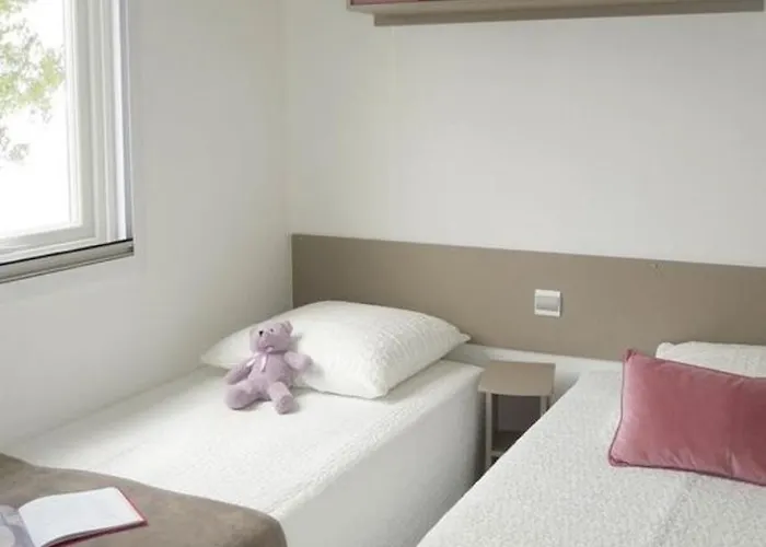 Mobilhome 6 Et 4 Places Terrasses Couvertes - Les Dunes De Contis Kemping Saint-Julien-en-Born